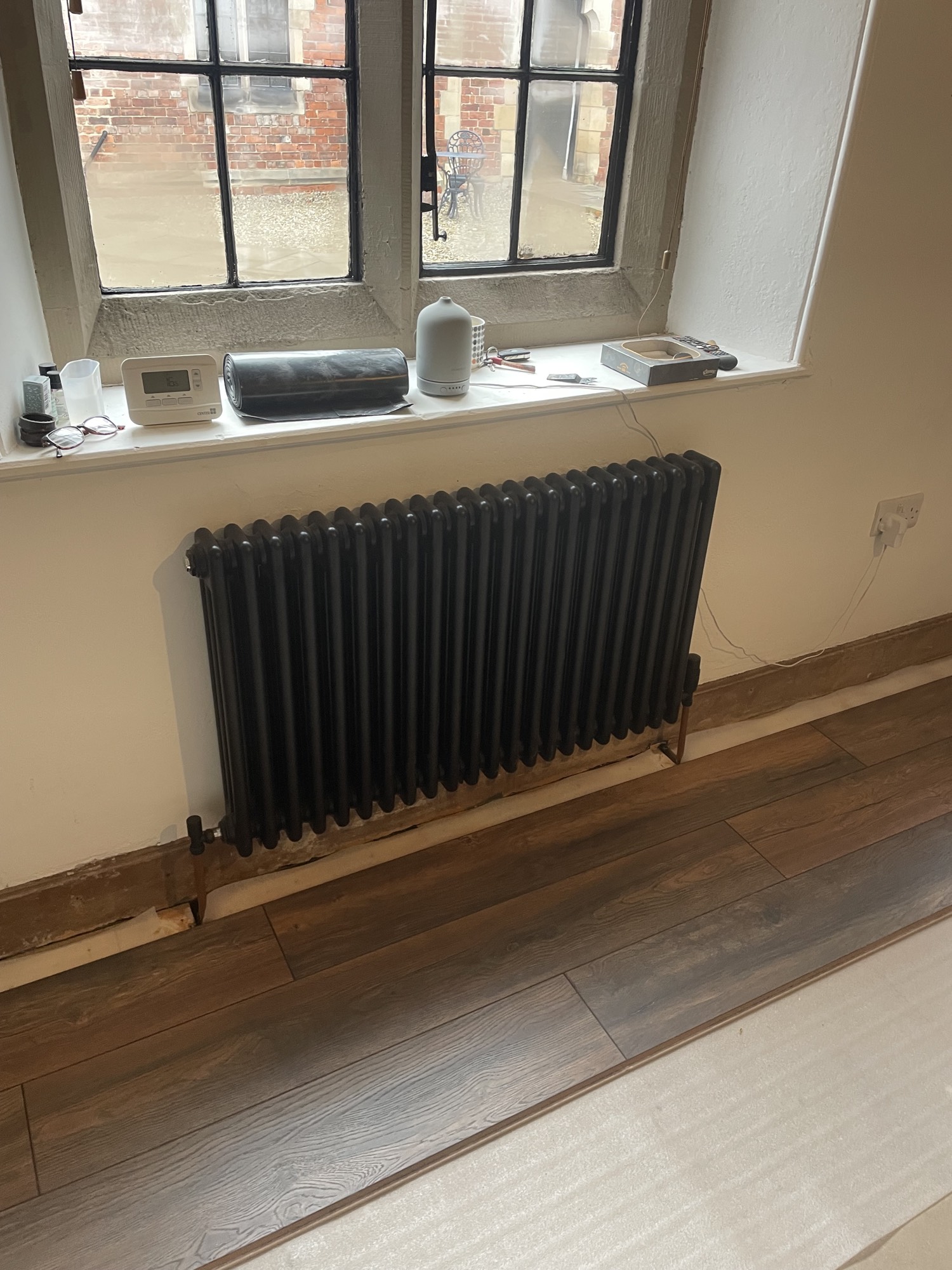 Black radiator installation